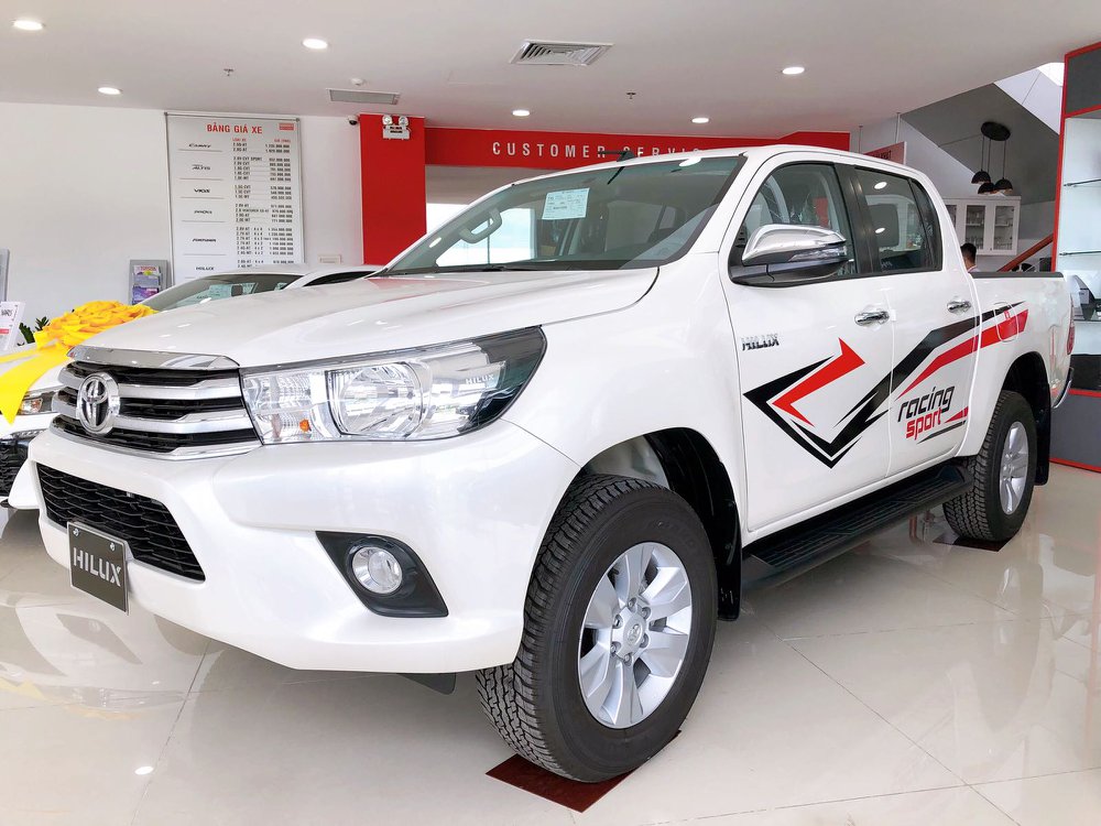 Với những cải tiến đáng kể về cả ngoại hình cùng các tính năng tối ưu, Toyota Hilux dường như đã sẵn sàng vận hành trên mọi địa hình