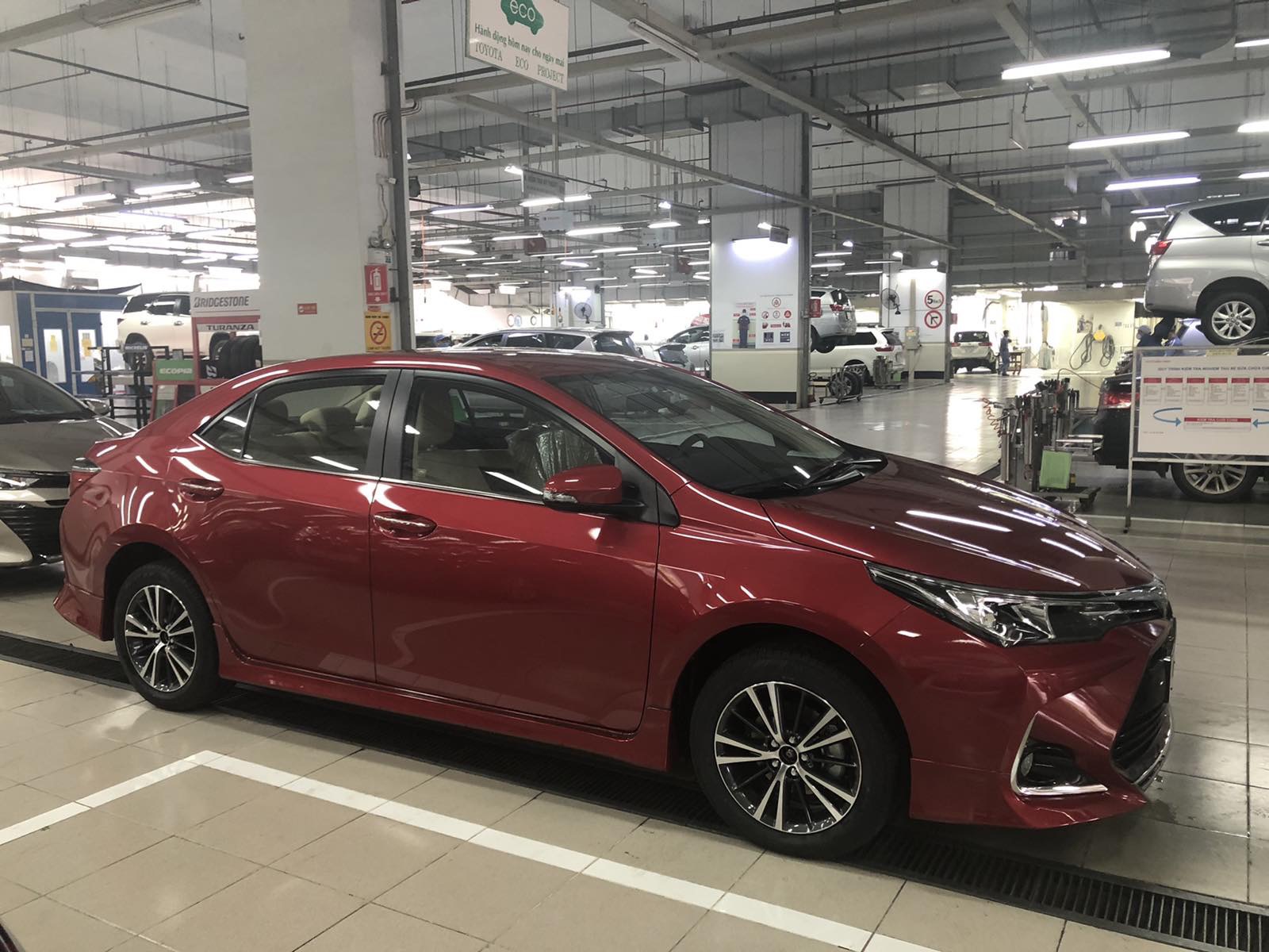 Toyota Corolla Altis 1.8G CVT 2020 tăng thêm tiện nghi, giảm giá bán 28 triệu so với bản trước (791 triệu)
